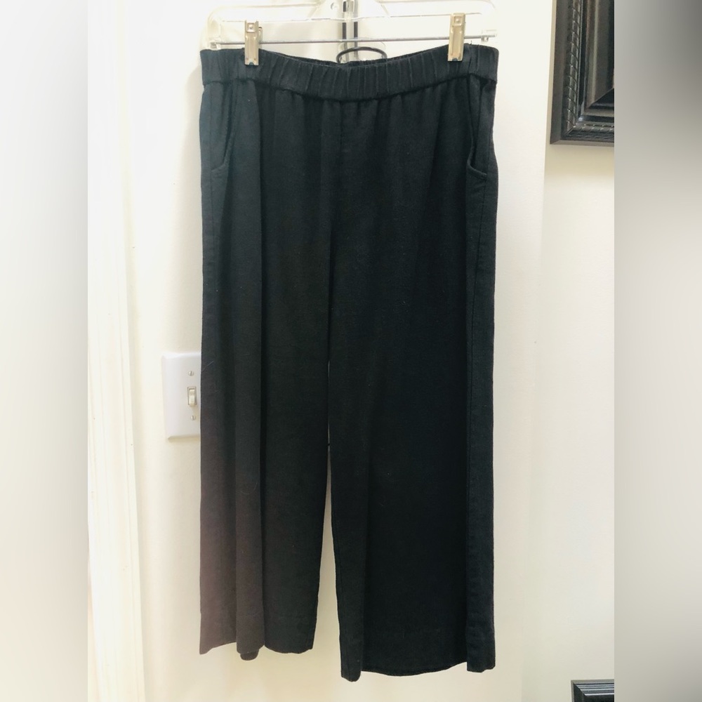 Black Linen Blend Capris with Side Pockets, Slit bottom and Elastic Waist
